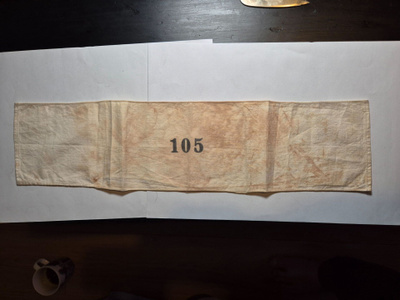 Käsivarsinauha 105.