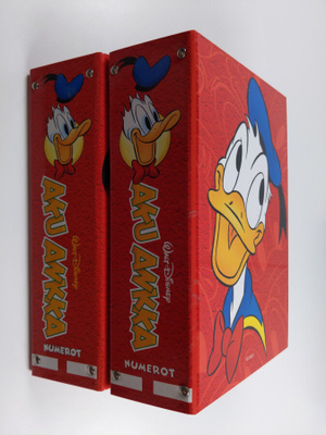 Walt Disney : Aku Ankka vuosikerta 2006 (2 kansiota, N:o ...