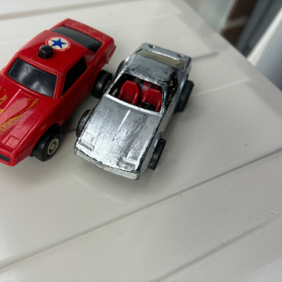 Pontiac Darda ja Tomy n. 1/64 kokoa.