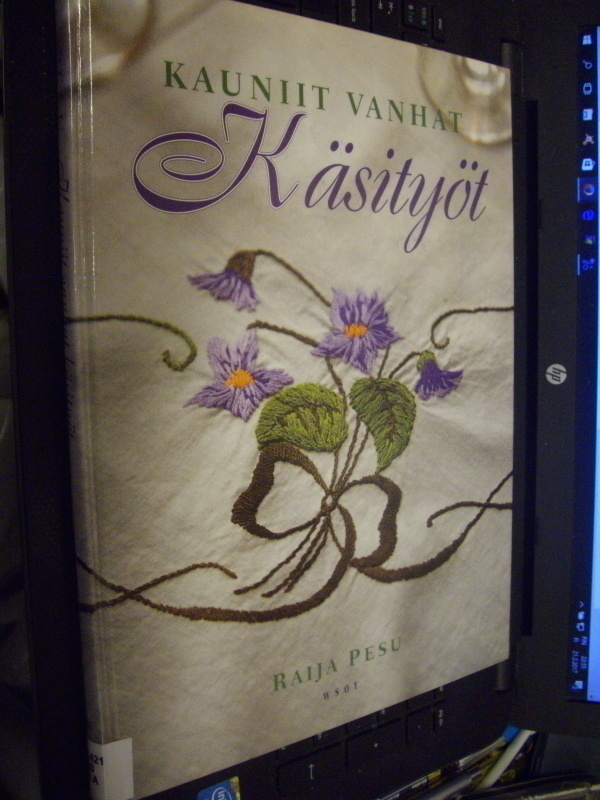 Raija Pesu : Kauniit vanhat käsityöt ( Sis. postikulunt! )