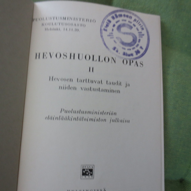 Hevoshuollon  Opas v.1939 Suojeluskunta leimoin.