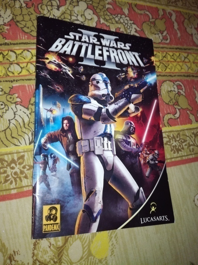 Ohjekirja + koodi peliin Star Wars Battlefront 2