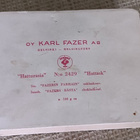 Fazer kissa "hatturasia" vanha karkkirasia - pikkukuva 2