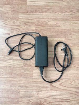 Xbox 360 E virtalähde