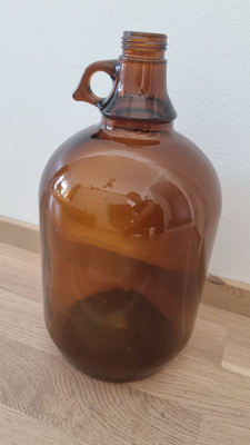 Apteekkarin pullo / apteekkipullo / lasipullo