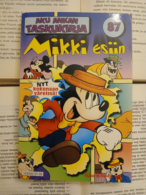 Aku Ankan taskukirja 87: Mikki esiin (pokkari)
