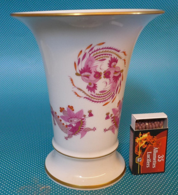 Vaasi Meissen posliinia kaunis 17cm korkea AITO
