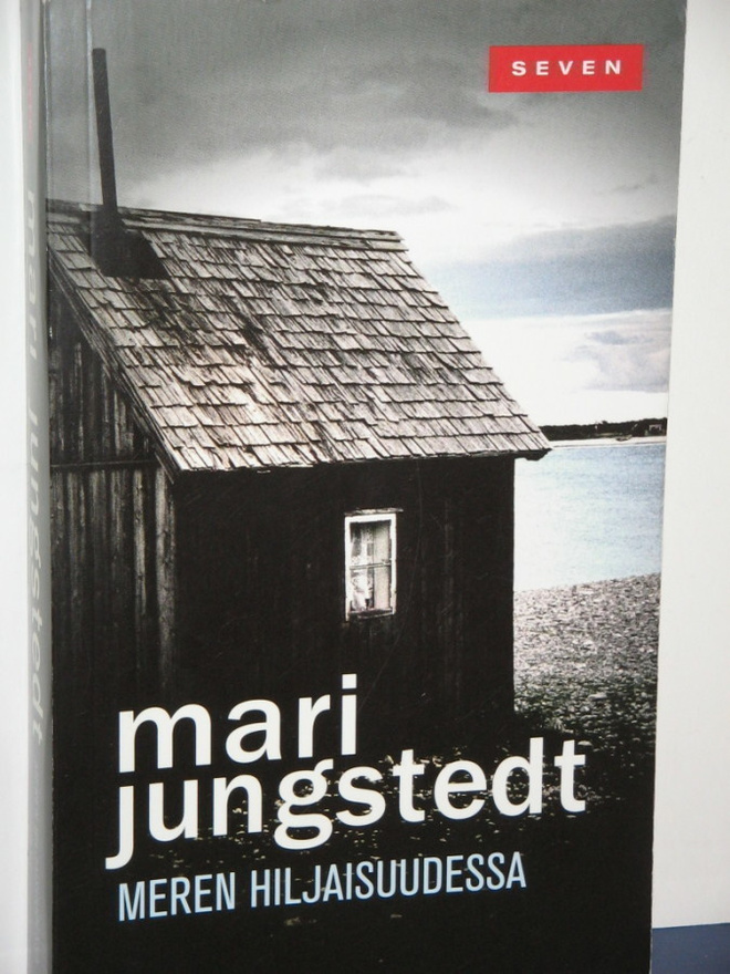 Mari Jungstedt : MEREN HILJAISUUDESSA