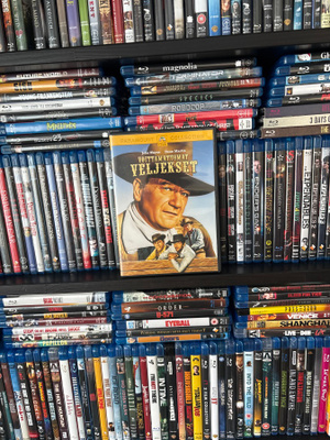 Voittamattomat veljekset John Wayne