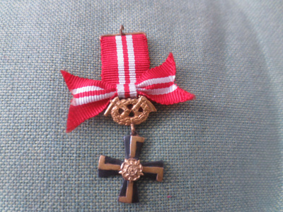 Vapauden Risti 3 Lk--1941 Pienoiskunniamerkki.