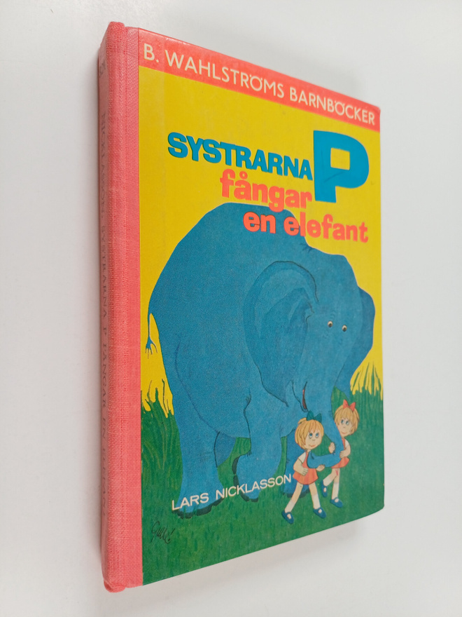 Lars Nicklasson : Systarna P fångar en elefant