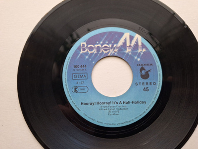 BONEY M-HOORAY! HOORAY! IT'S A HOLL-HOLIDAY 7 "