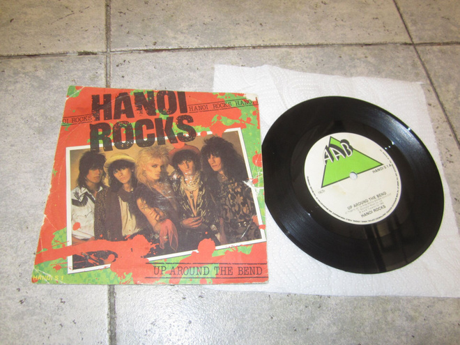 Hanoi Rocks – Up Around The Bend / 	Until I Get You
