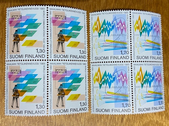 MAAILMAN TIETOLIIKENNEVUOSI PARI NELIÖT**