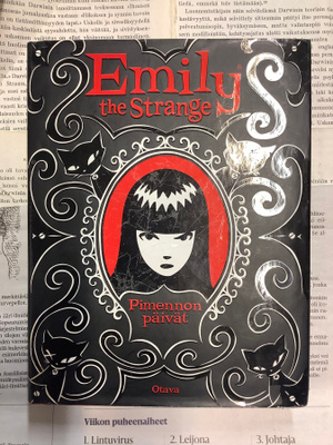 Reger; Gruner - Emily the Strange: Pimennon päivät
