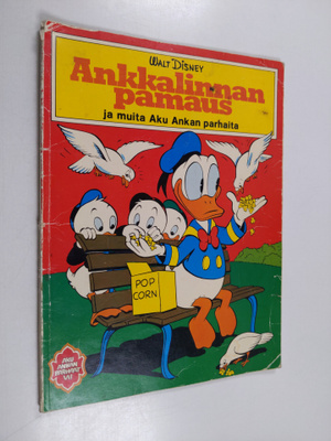 Walt Disney : Ankkalinnan pamaus ja muita Aku Ankan parhaita