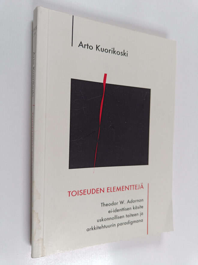 Arto Kuorikoski : Toiseuden elementtejä