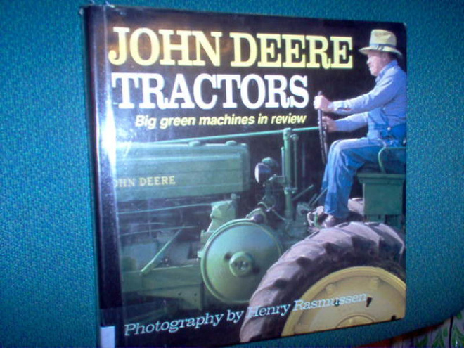 John Deere Tractors  ( 1 p. 1987 ) sis.postikulut