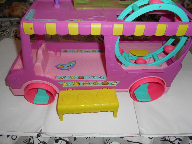 Little Pets Shop auto  (#2861)