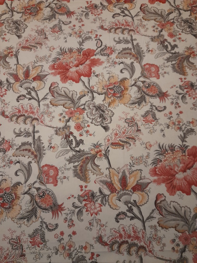 Värikäs tilkkutyökangas 200x112cm
