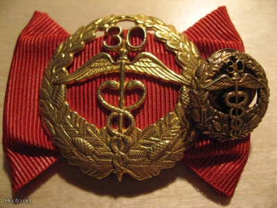 Keskuskauppakamarin (kkk) 30 vuotis merkki + rintamerkki