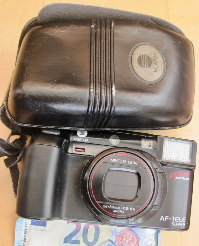 VANHA Kamera Minolta AF Tele Super Quartz Date
