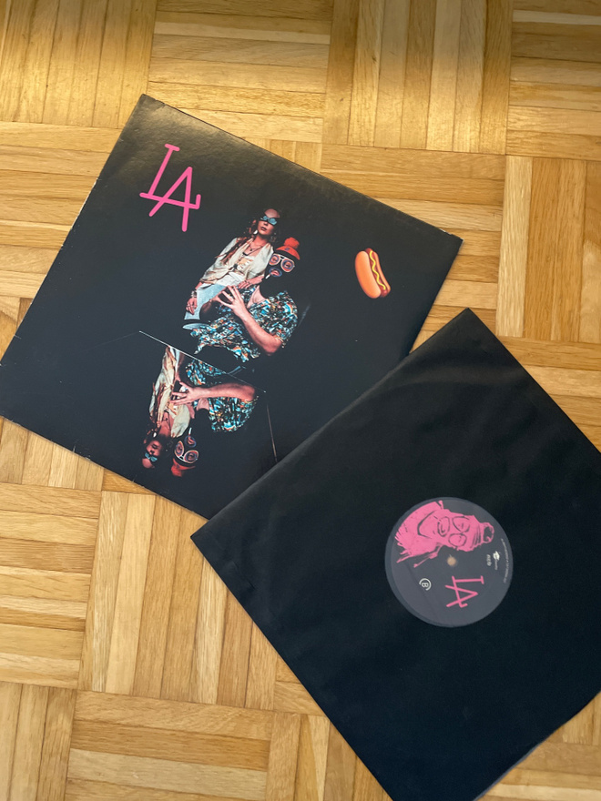 Lika-Aki . Hot dog LP vinyyli pyhimys Överdog