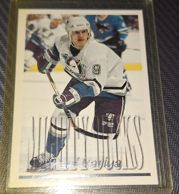 1995-96 Topps Paul Kariya O-Pee-Chee Insert