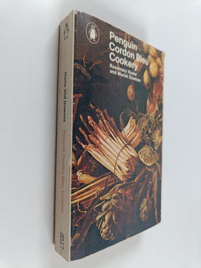 Rosemary Hume ym. : Penguin Cordon Bleu Cookery
