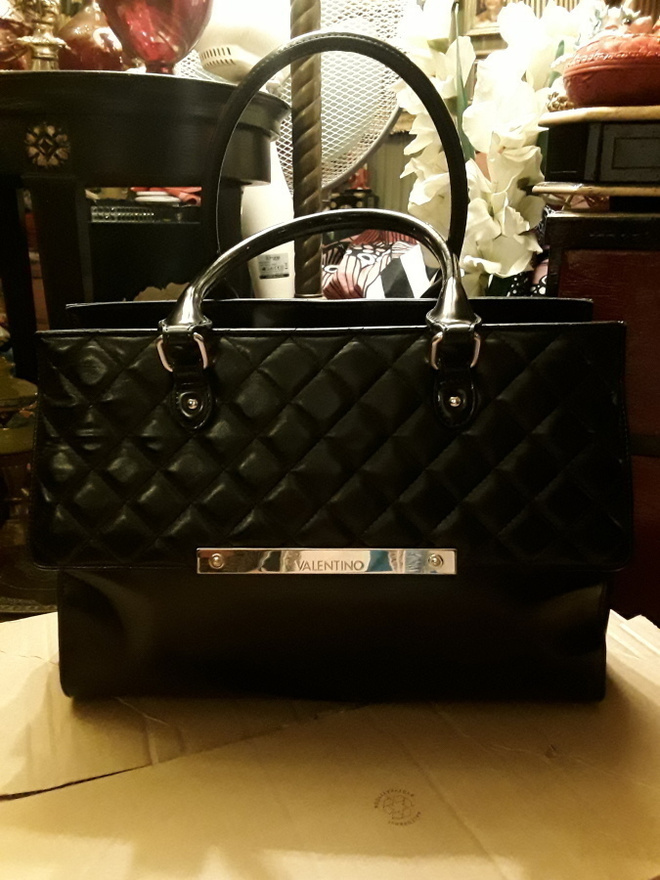 Musta käsilaukku Valentino by Mario Valentino