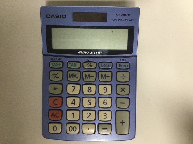 PÖYTÄLASKIN    CASIO MS-88TER.  EURO&TAX.