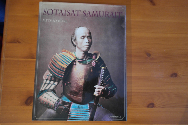 Mitsuo Kure:Sotaisat samurait.Sid.Hyvä!