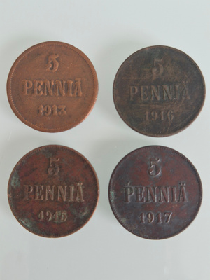 Suomi	kolikot 1913/-15/-16/-17	 5	penniä     (14605)