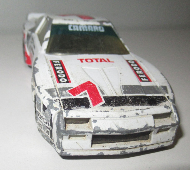 Chevrolet Camaro 1983 Matchbox pienoismalli pit, 12cm
