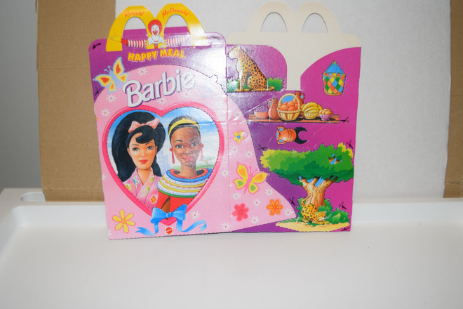 Mcdonalds's Happy meal laatikko barbie x2