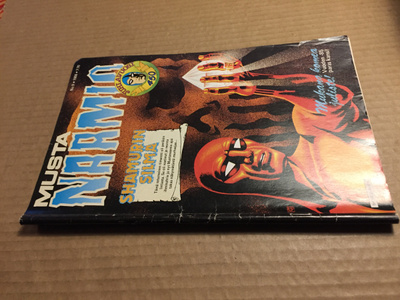 MUSTANAAMIO 9/1986