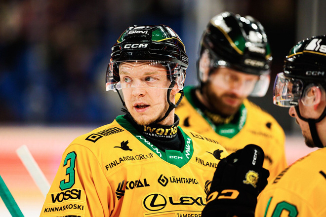 #3 Toni Utunen "A" - Ilves - Game Worn 2025-2026