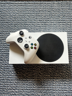 Siisti Xbox Series S 512GB + ohjain + johdot