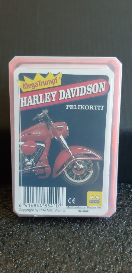 Harley Davidson pelikortit