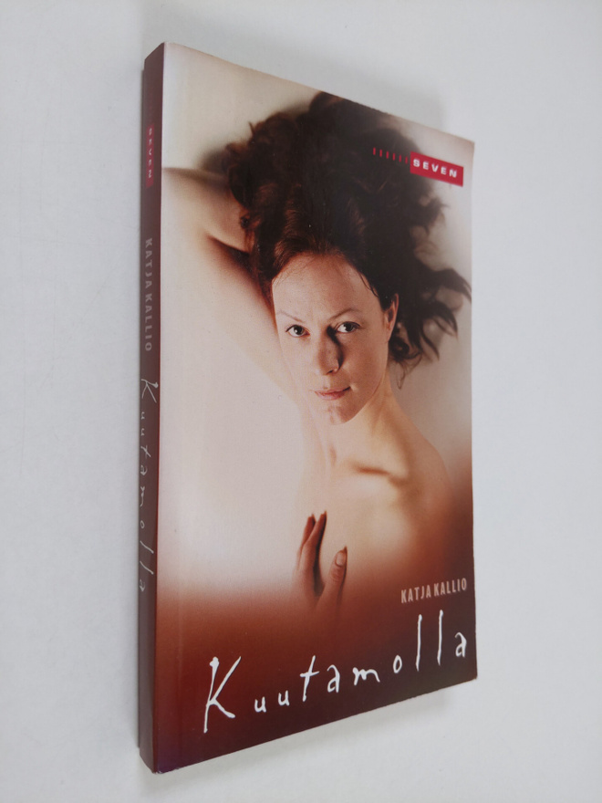 Katja Kallio : Kuutamolla : levoton tarina rakastamisesta