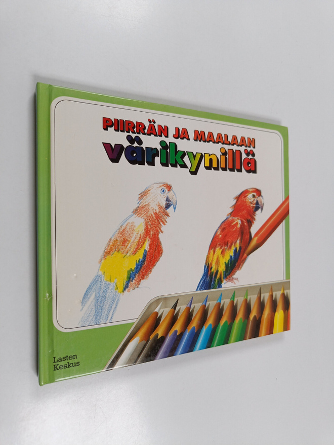 Isidro Sanchez Sanchez : Piirrän ja maalaan värikynillä :...