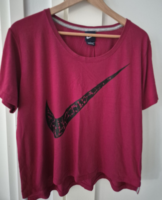 Nike viininpunainen paita / t-paita - koko L