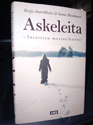 Kaija Juurikkala  : Askeleita ( SIS POSTIKULU  )