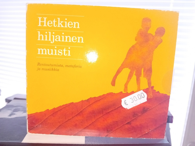 Cd Hetkien hiljainen muisti ( SIS POSTIKULU  )