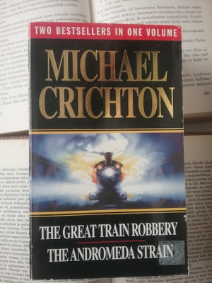 Michael Crichton - The Great Train Robbery, The Andromeda...