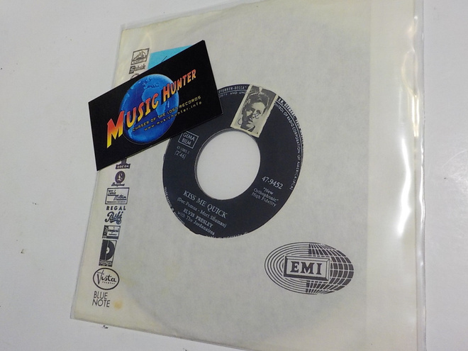 ELVIS PRESLEY - KISS ME QUICK / NIGHT RIDER VG+ 7'' SINGLE