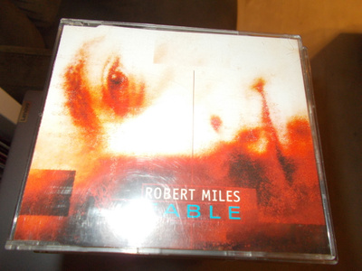 CDM ROBERT MILES ** FABLE **