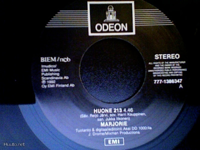 MARJORIE :: HUONE 213 / KORTTITALO VAAN :: VINYYLI  7"
