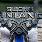 Hopeinen Suomi-Finland merkki. Suomen lipulla. Halkaisija - - pikkukuva 4