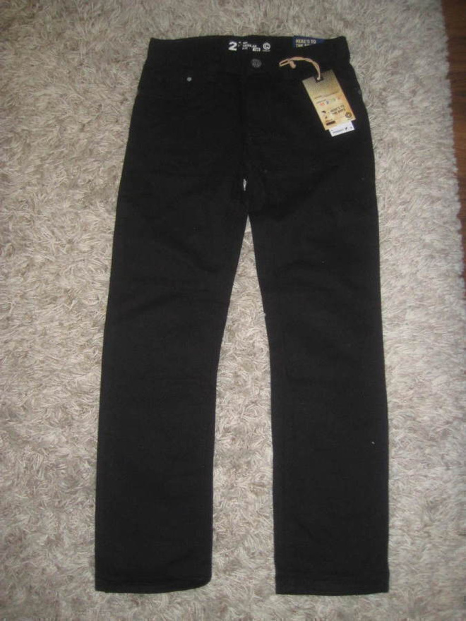** ale!! Cube mustat farkut uusi   ,   k 146 cm  *